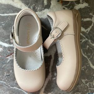 L’amour beige Chloe leather Mary Janes